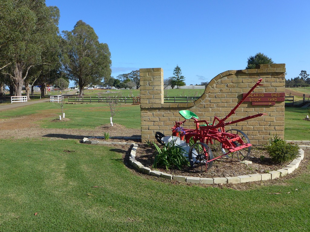 Image of entry to Pardelup Prison Farm