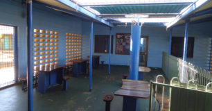 Image of seating and tables in Visits Centre at Roebourne Regional Prison